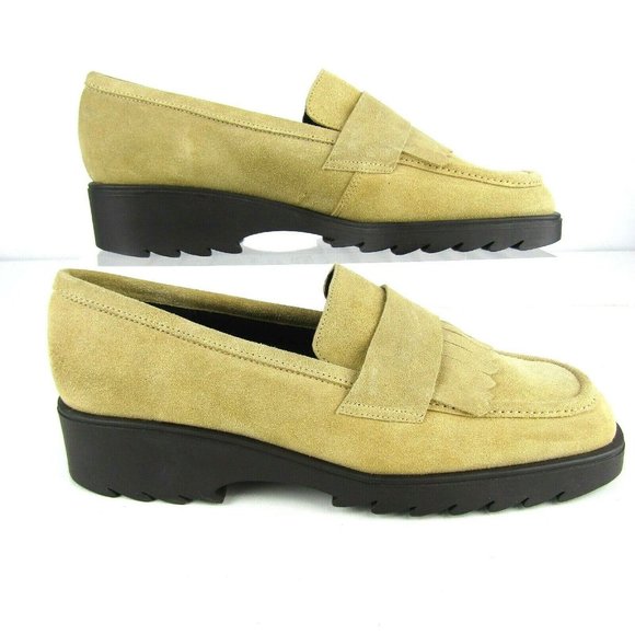 Urban Works Beige Suede Slip On Loafers Oxford Shoes Women's Size 7.5M - Picture 2 of 8